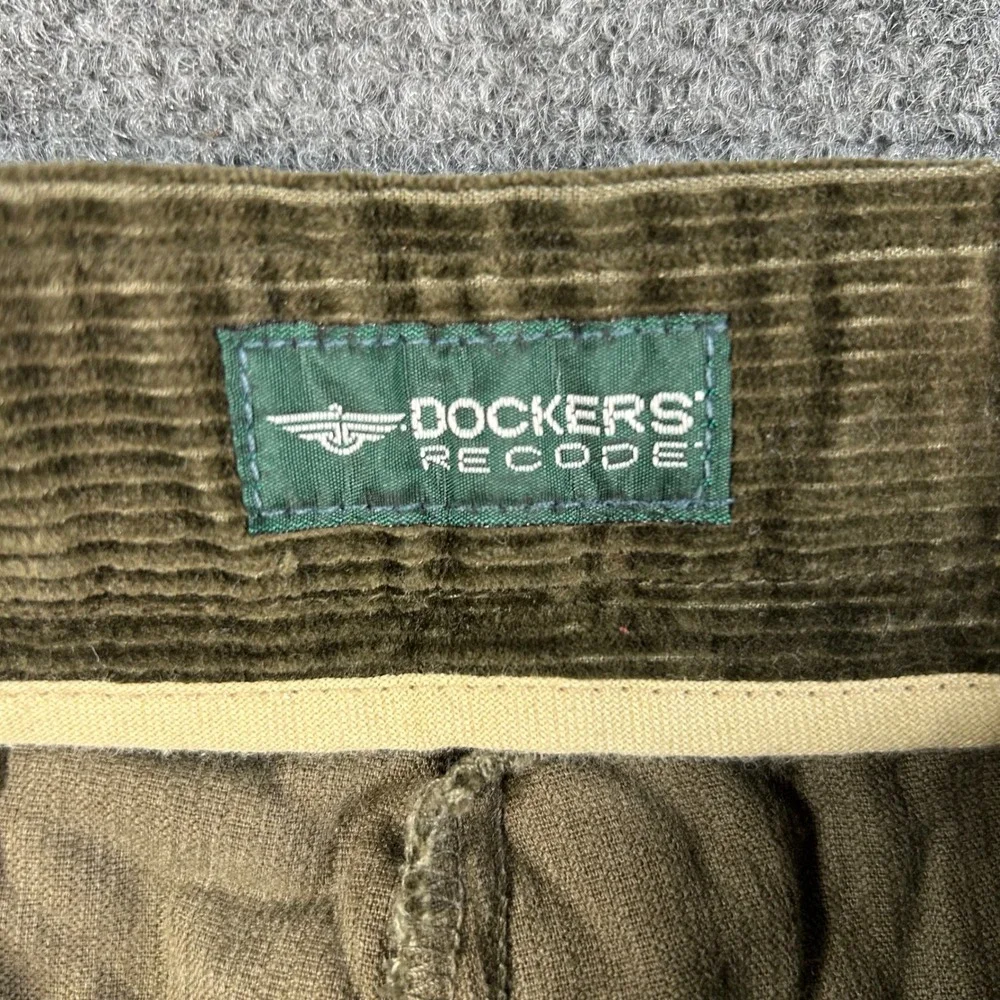 Dockers Recode Men's Olive Corduroy Pleated Cuffed Relaxed Fit Pants W34 L32 VTG - Picture 4 of 9